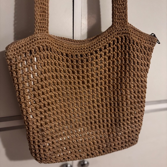 Le Sak Crocheted Handbag Double Straps Handle Gold with Metallic Liner - Picture 11 of 11